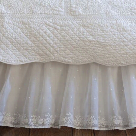 Taylor Linens 2008dais-ek Daisy Dot Eastern Kin Bedskirt In White