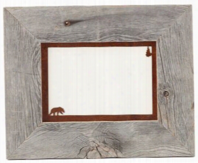 Barnwood Wilddlife Corner Image Metal Mat Picture Frame - Bear