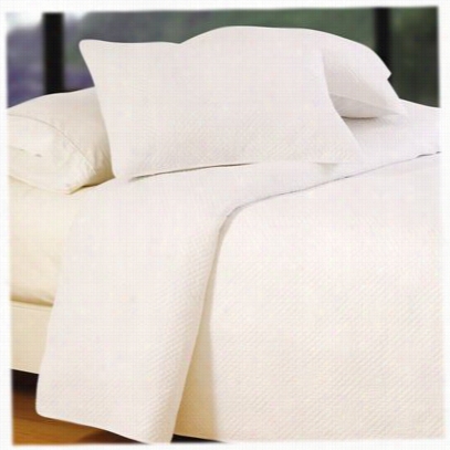 Hamtpon White Beding Collection Quilt - Twin