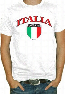 Intrenational Soccer Shirgs - Italia Crest T-shirt  (mens)