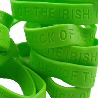 St. Patrick's Day &quot;luck Of The Irish≈quot; Silic One Rubber  Bracelets (set Of 12)