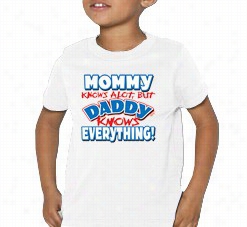 Daddy Knows Everything Kids T-shirt