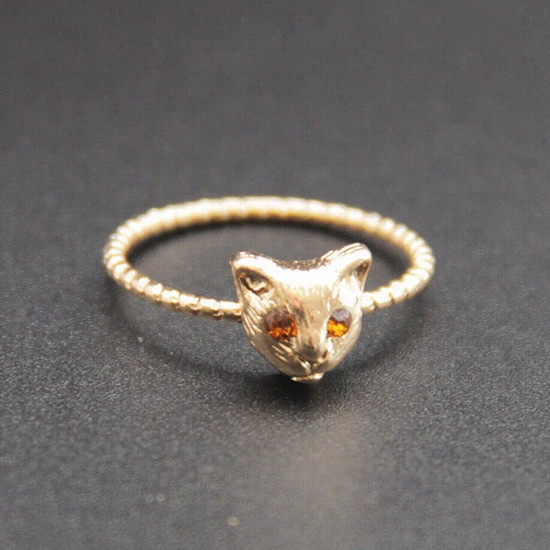 Being Yurr Queen Cat Ring