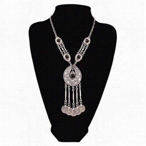 Beong Your Queen Retro Fortune Necklace