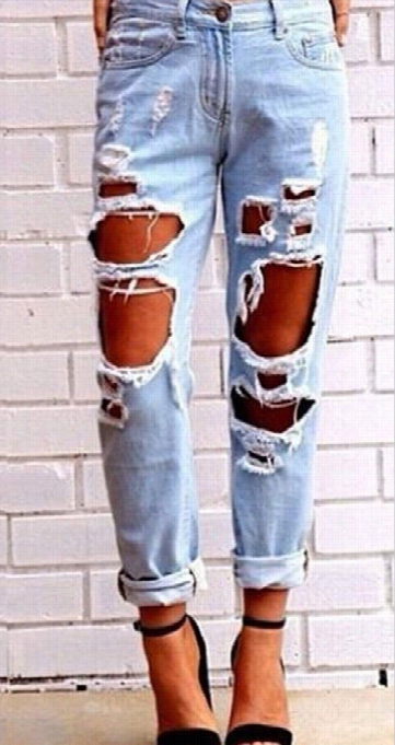 Ler Me Free Distressed Jeans