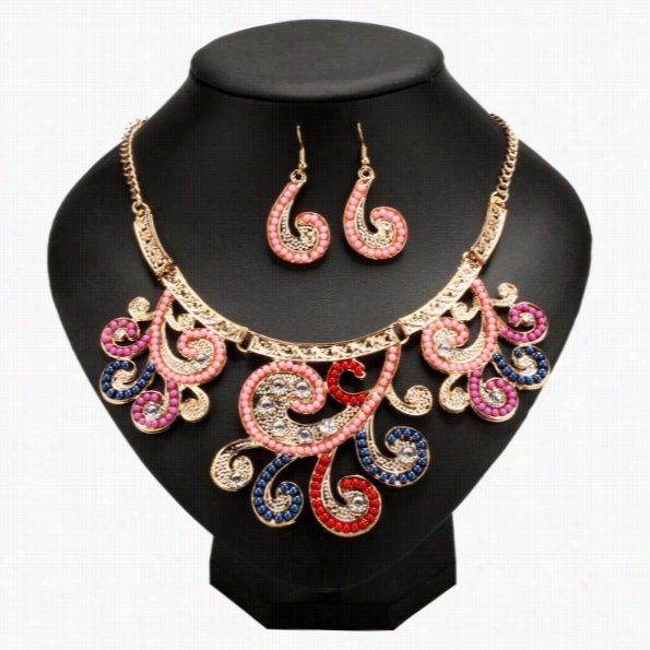 European Denominate Fashion Women Lad Yjewelry Set Pendant Necklace Earrings Sharpen