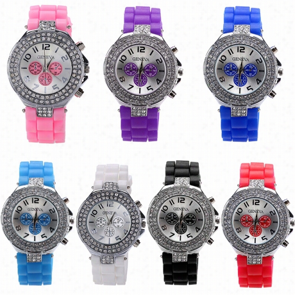 New Fashion Sgudent Casual Watch Wristwatc Rhinestone Quartz Watch