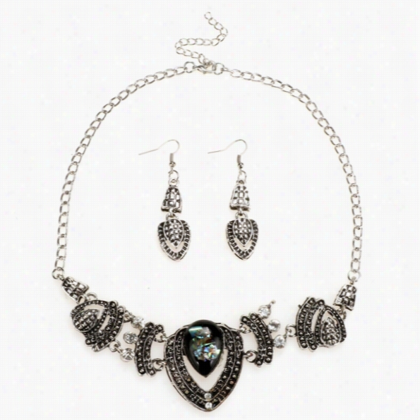 Hot Fashion Necklace Heart Love Ptatern Pendant Bib Choker Necklace Earrings Set