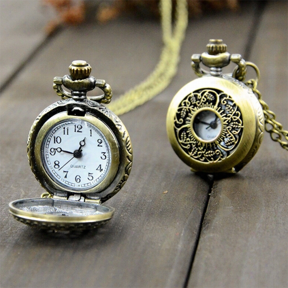Retro Vintage Style Bronze  Steampunk Quartz Necklac E Clock Pocket Watch Floral Holloow
