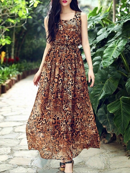 Leopard Printed Round Neck Maxi Dress