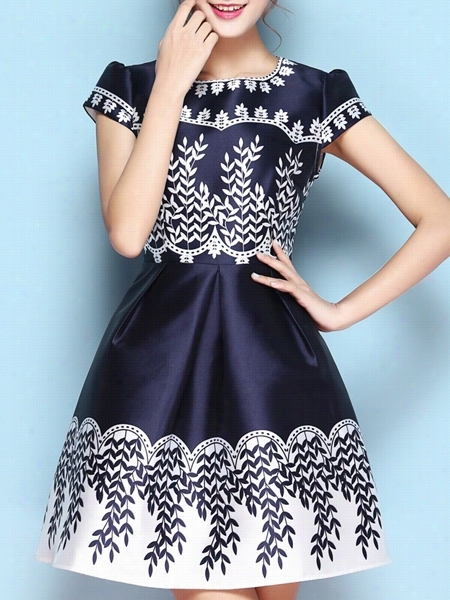 Stunning Leaves-printed Skater-dress