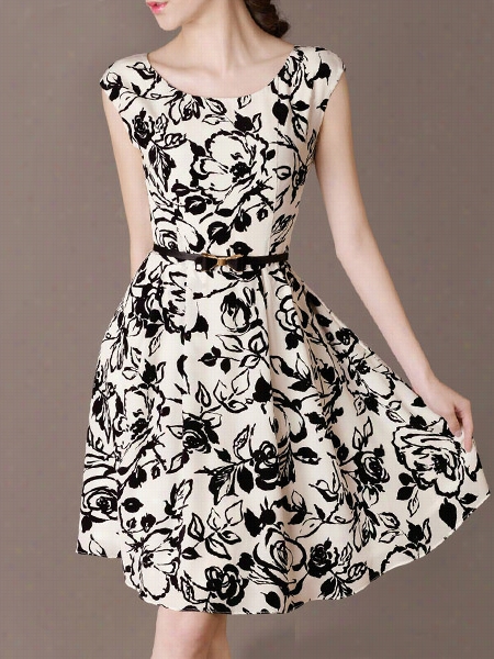 Courtlike Round Neck Floral Printed Skater-dresses