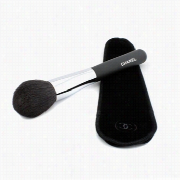 Les Pinceaux De Chanel Powedr Brush #1