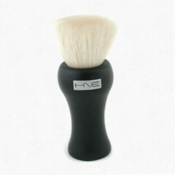 H\e Facial Brush