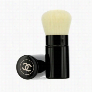 Les Beiges Retractable Kabuki Brush