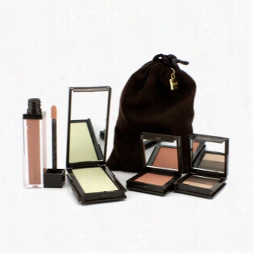 Bade Beautiful Woman Collection: 1x Matte Touch 1x Eyeshadow Trio 1x Bare Tint 1x Ip Gloss