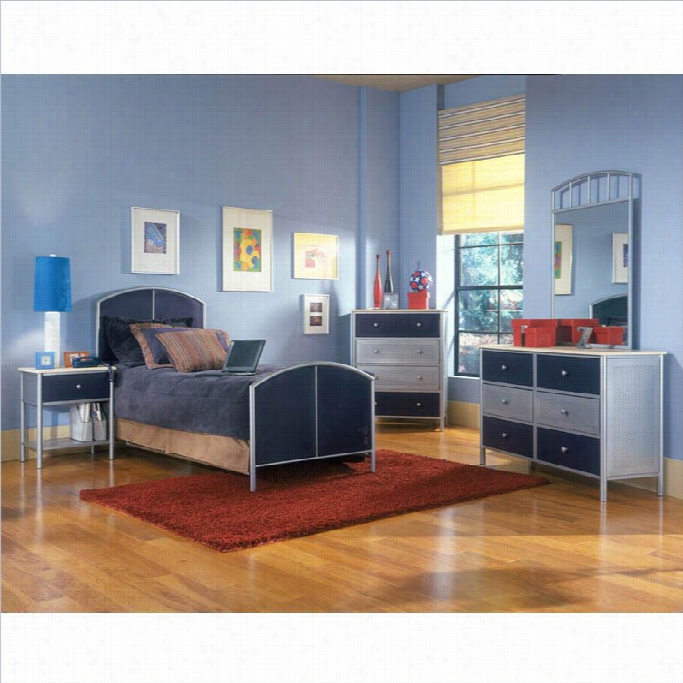 Hiplsdale Universal 5 Piece Bedroom Set