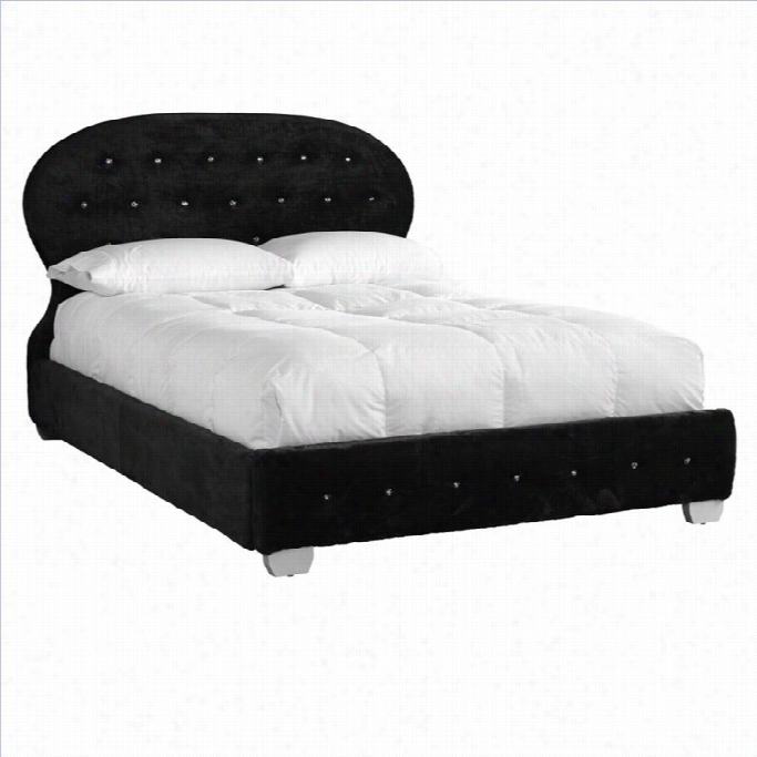 Gauge Furniture Marilyn Upholstered Platform Bed In Black With Pillows