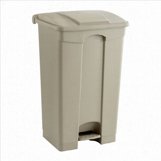 Safco Plastic Step-on Receptcld - 23 Gallon In Tan