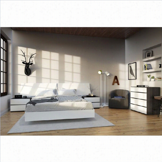 Nexera Acapella 5 Piec Queen Bedroom Set In White And Ebony