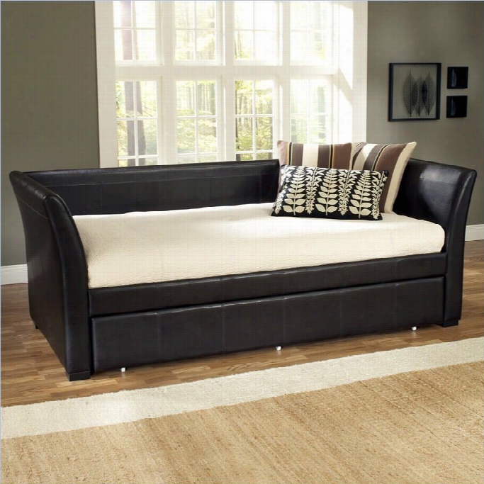 Hillsdale M Alibu Brown Leathr Daybed With Trundle