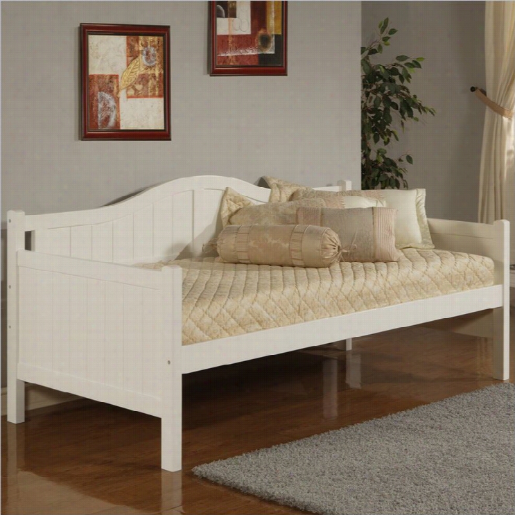 Hillsdale Staci Wood Dyabbed In White Finish