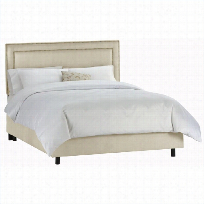 Skyline Furniture Border Bed With Brass Buttons N Oatmea-lcalifornia King