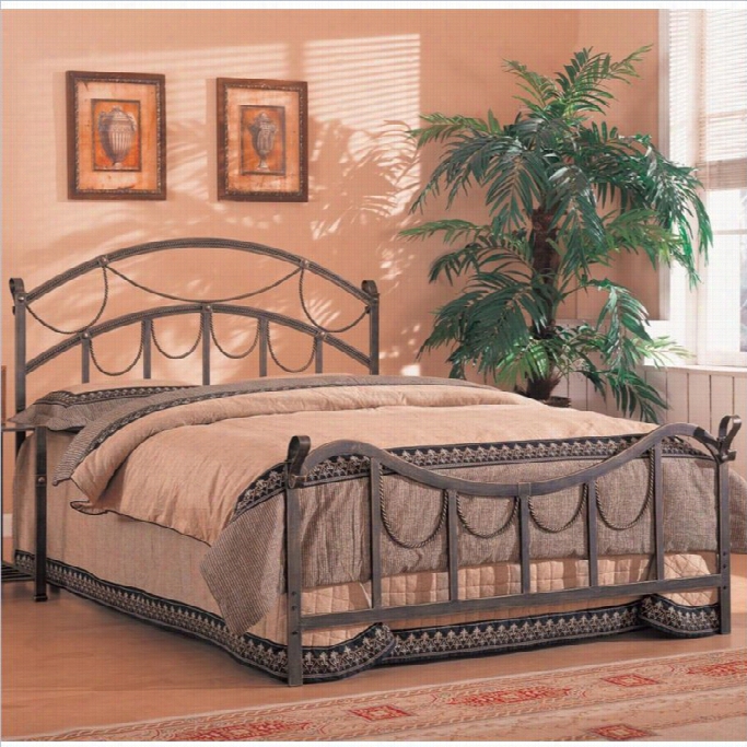 Coaster Whittier Queen Iron Bed With Rope Detail In Old Brass