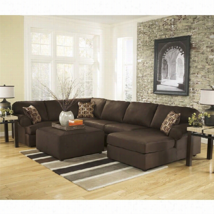 Ashle Ycowan 4 Piece Abric Right Chaise Sectional And  Ottoman In Cafe