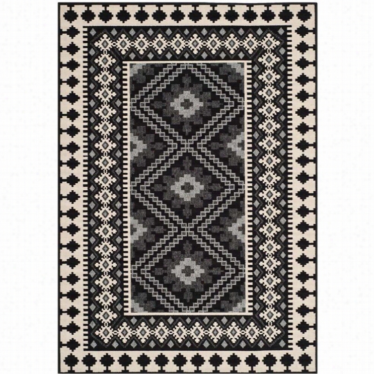 Safavieh Veranda Black Indoor Outdoor Rug - 4' X 5'7