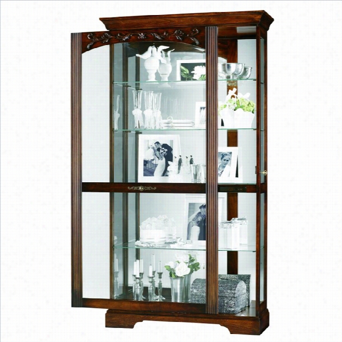 Howaard Miller Hartlandd Isplay Curio  Cabinet