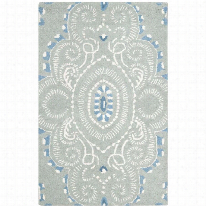 Safavie Hwyndham Accent Rug In Blue / Ivory