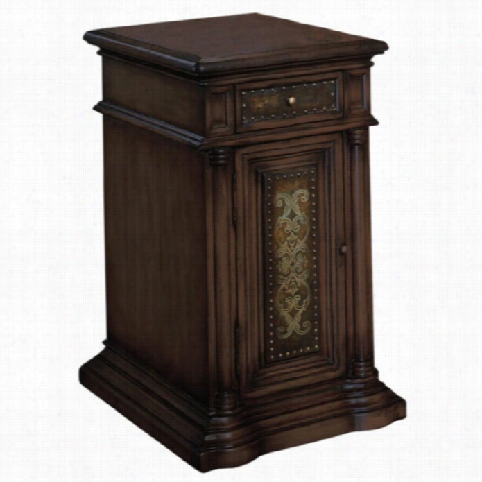 Hooker Furniture Sefen Seas Leather Excel Chairside End Table