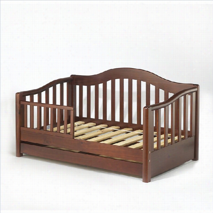 Sorelle Grande Solid Pine Toddler Beed In Cherry