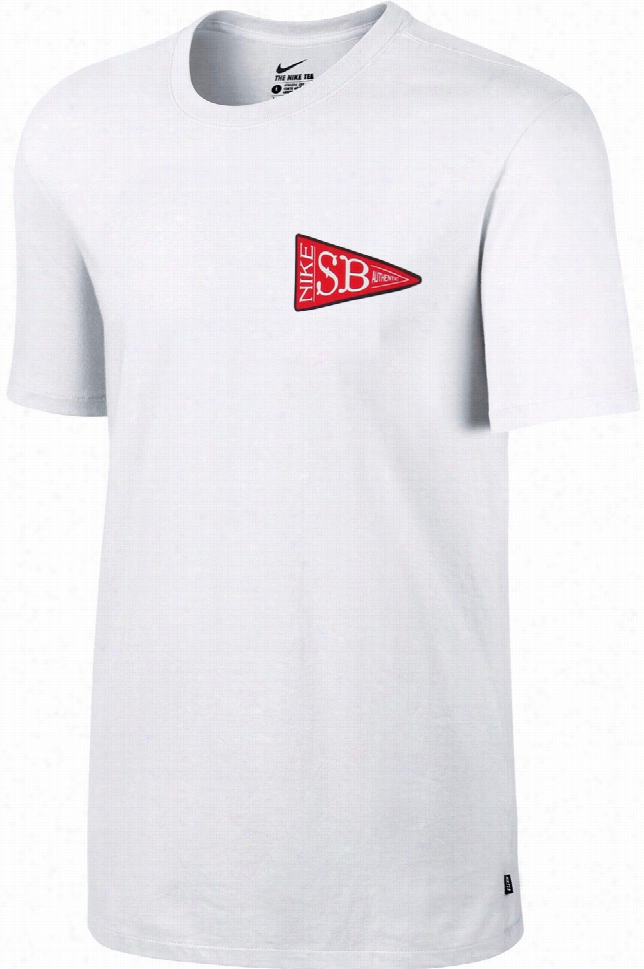 Nkie Sb Dri-fit Sticker T-shirt