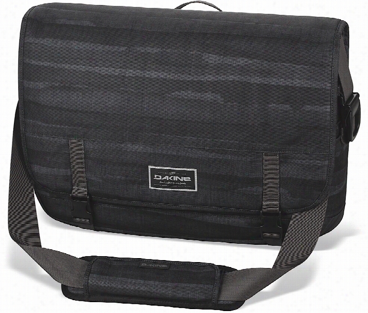 Dakine Messengsr 23l Bag