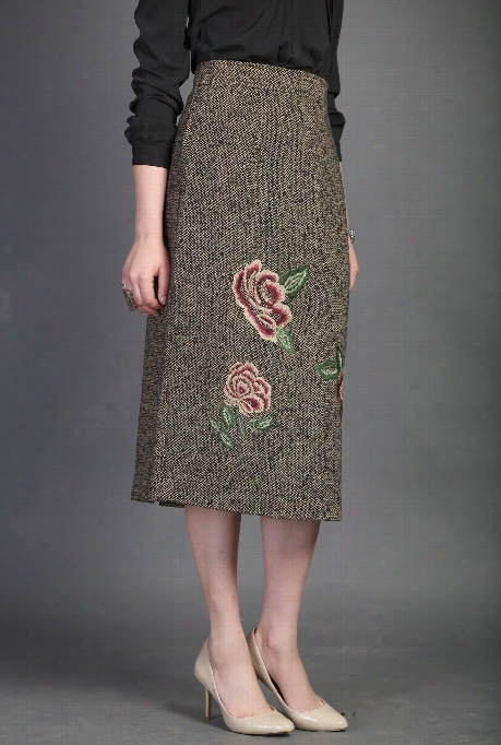 Eshakti Women's Winter Rose Tweed Skirt