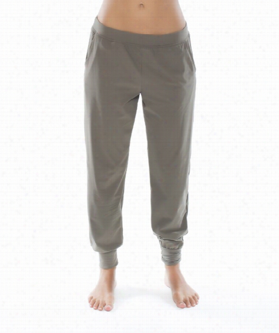 Essential Track Pant Color: Olv Size: L